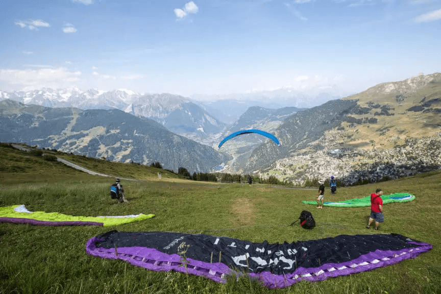 Paragliding Picture